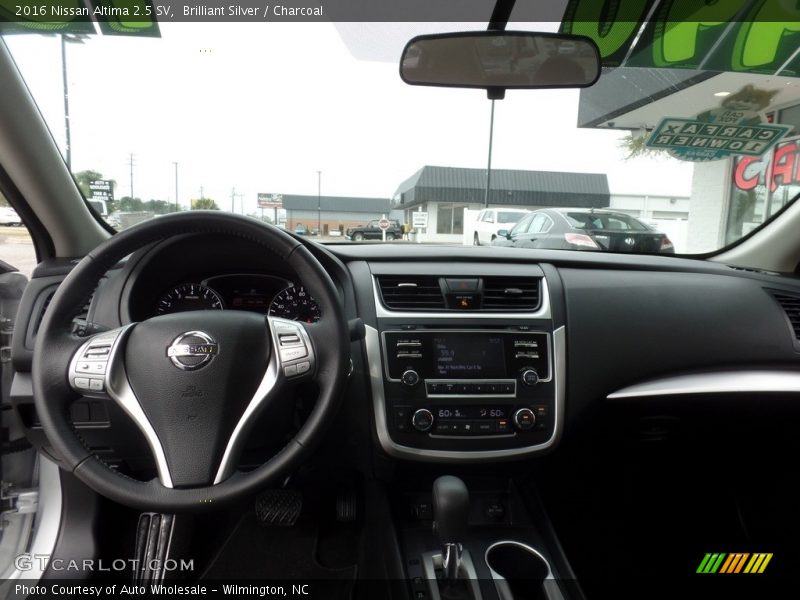 Brilliant Silver / Charcoal 2016 Nissan Altima 2.5 SV
