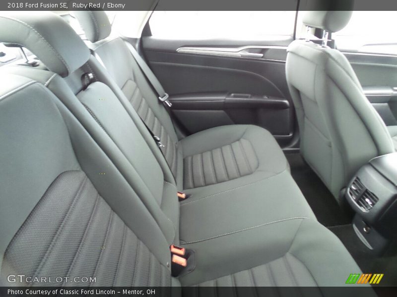 Ruby Red / Ebony 2018 Ford Fusion SE