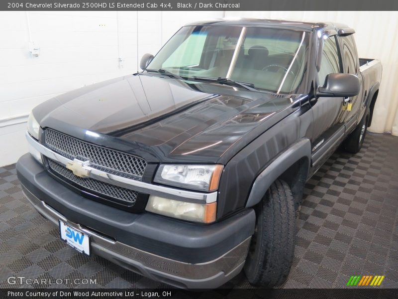 Black / Dark Charcoal 2004 Chevrolet Silverado 2500HD LS Extended Cab 4x4