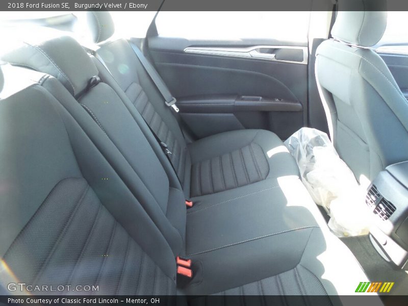 Burgundy Velvet / Ebony 2018 Ford Fusion SE
