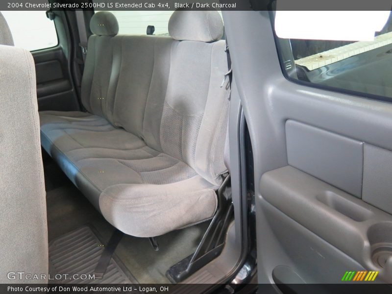 Black / Dark Charcoal 2004 Chevrolet Silverado 2500HD LS Extended Cab 4x4