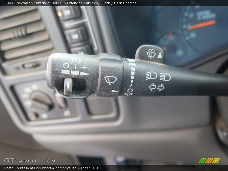Black / Dark Charcoal 2004 Chevrolet Silverado 2500HD LS Extended Cab 4x4