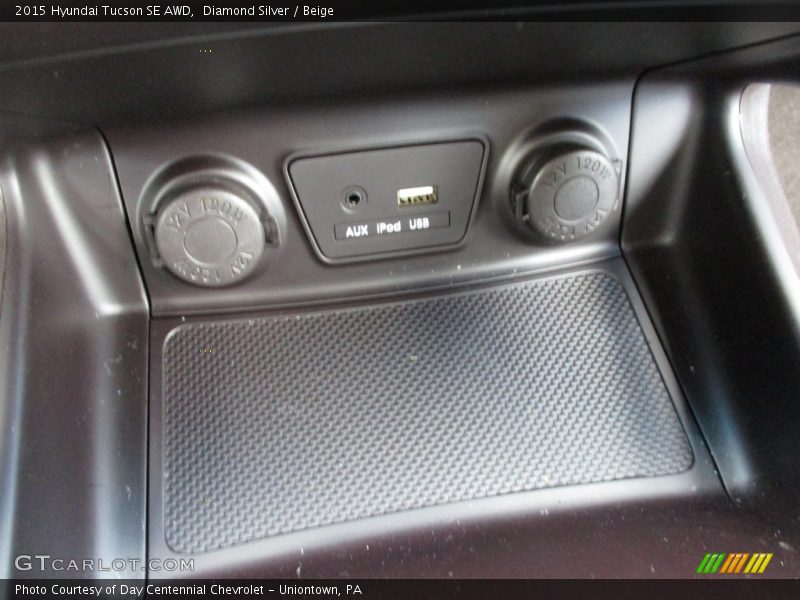 Diamond Silver / Beige 2015 Hyundai Tucson SE AWD