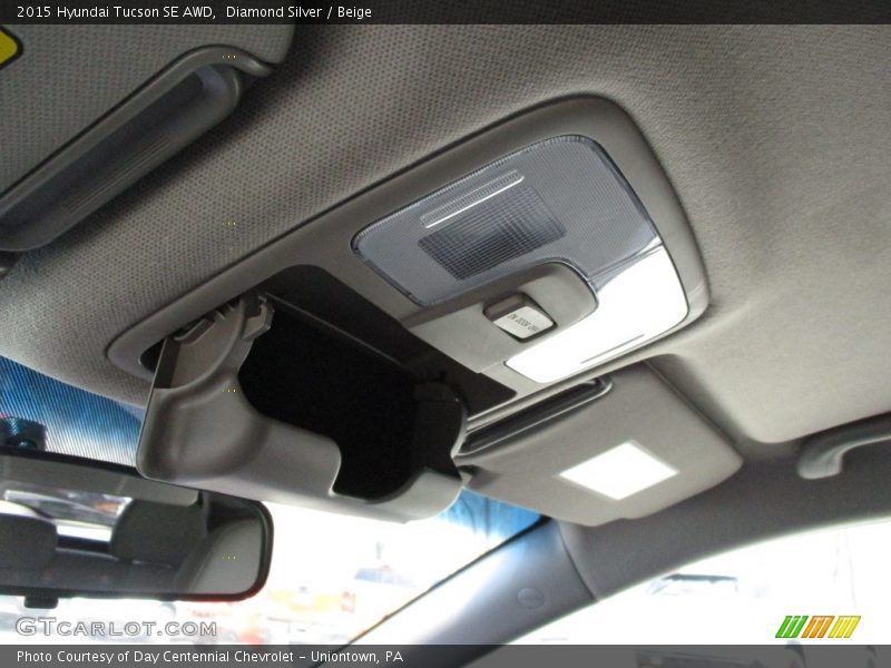 Diamond Silver / Beige 2015 Hyundai Tucson SE AWD