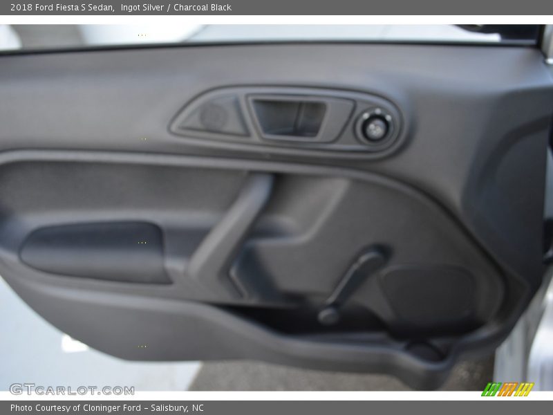 Ingot Silver / Charcoal Black 2018 Ford Fiesta S Sedan