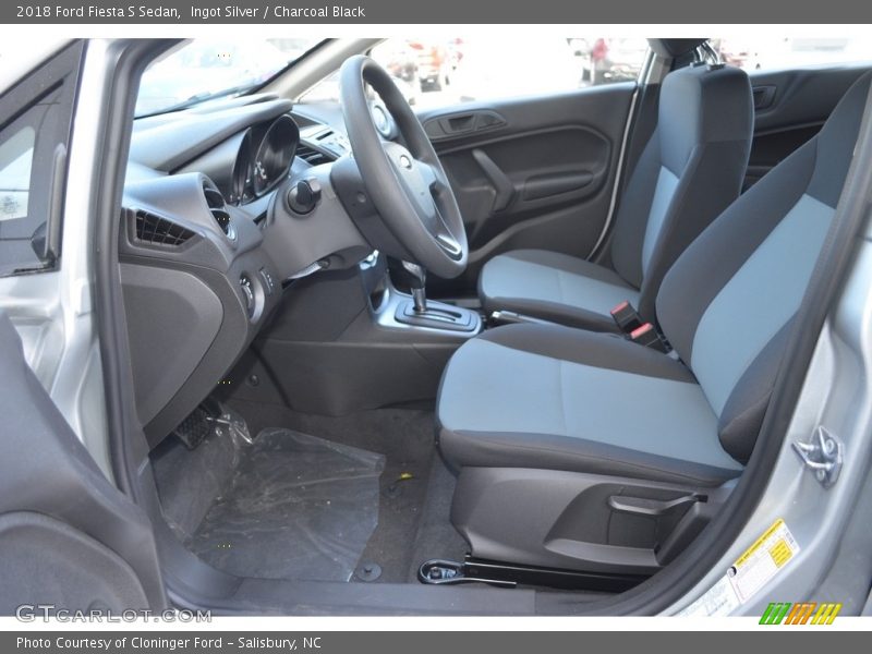 Ingot Silver / Charcoal Black 2018 Ford Fiesta S Sedan