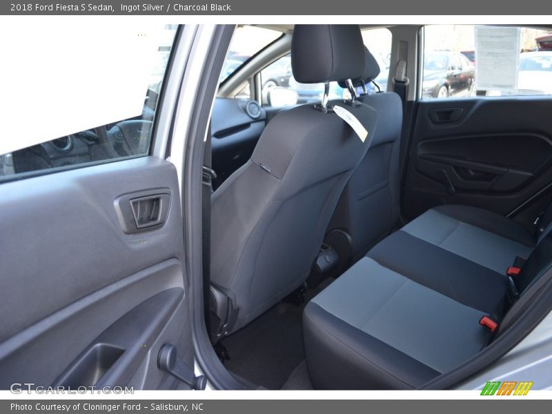 Ingot Silver / Charcoal Black 2018 Ford Fiesta S Sedan