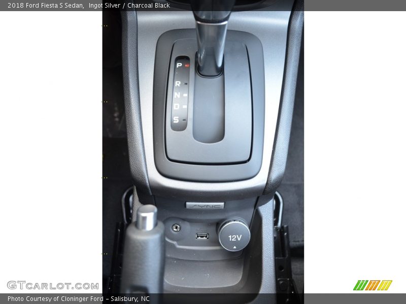 Ingot Silver / Charcoal Black 2018 Ford Fiesta S Sedan
