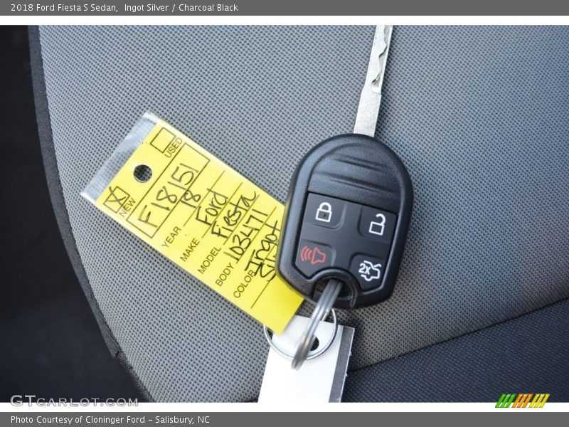 Ingot Silver / Charcoal Black 2018 Ford Fiesta S Sedan