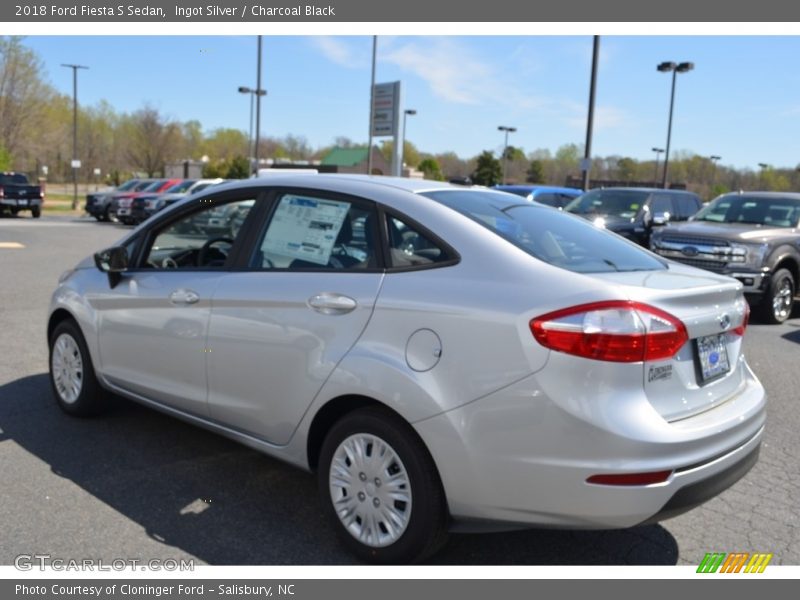 Ingot Silver / Charcoal Black 2018 Ford Fiesta S Sedan