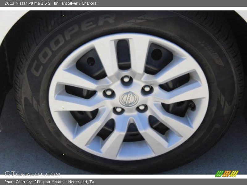 Brilliant Silver / Charcoal 2013 Nissan Altima 2.5 S