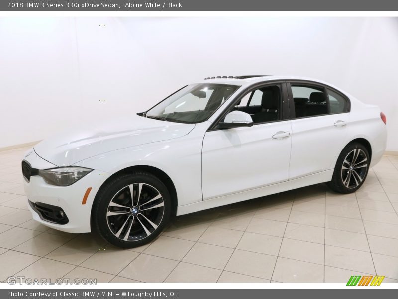 Alpine White / Black 2018 BMW 3 Series 330i xDrive Sedan