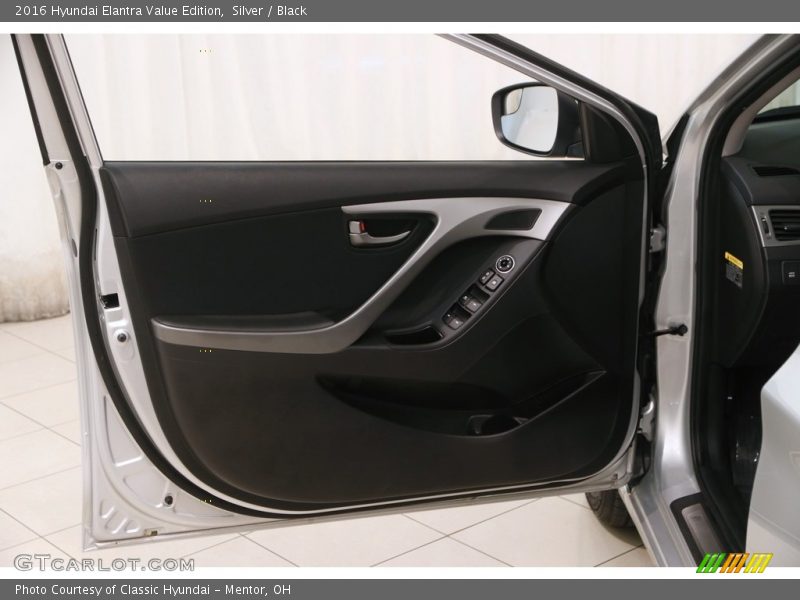 Silver / Black 2016 Hyundai Elantra Value Edition