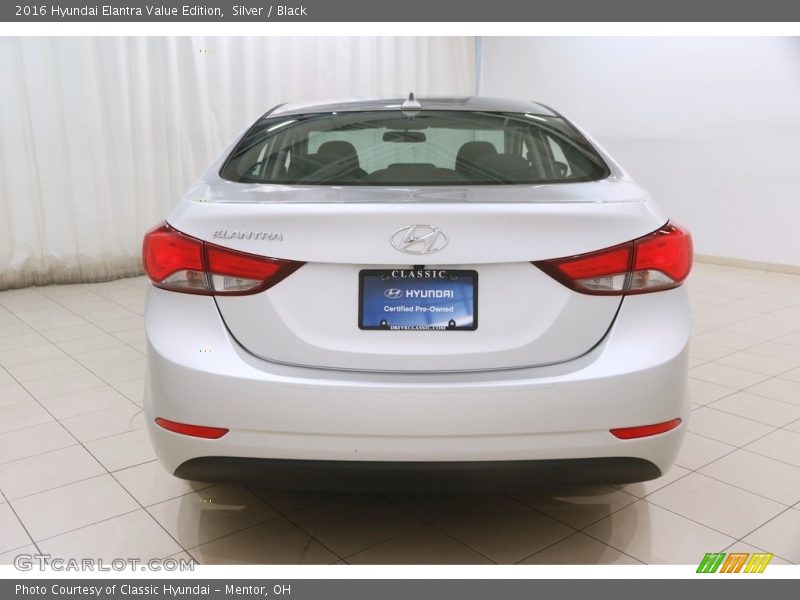 Silver / Black 2016 Hyundai Elantra Value Edition
