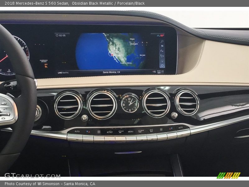 Obsidian Black Metallic / Porcelain/Black 2018 Mercedes-Benz S 560 Sedan