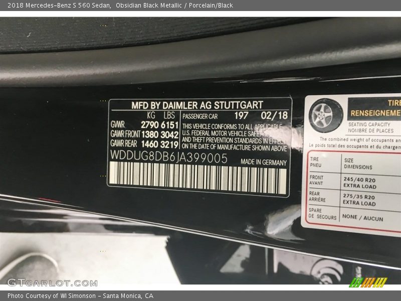 Obsidian Black Metallic / Porcelain/Black 2018 Mercedes-Benz S 560 Sedan