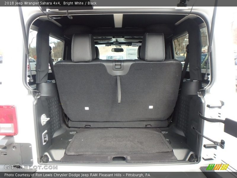 Bright White / Black 2018 Jeep Wrangler Sahara 4x4
