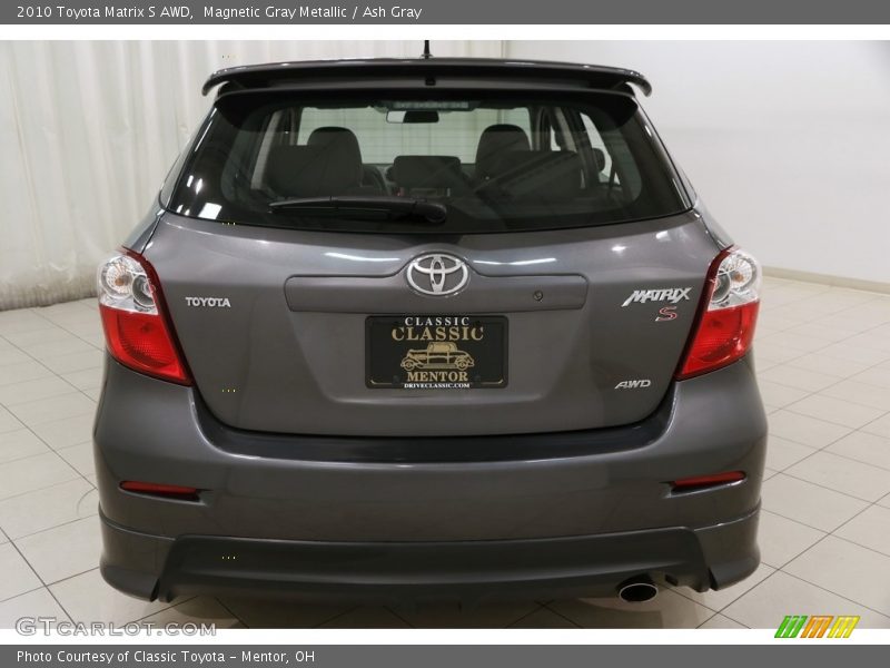 Magnetic Gray Metallic / Ash Gray 2010 Toyota Matrix S AWD