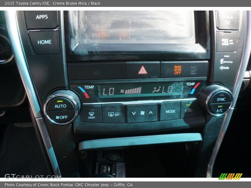 Creme Brulee Mica / Black 2015 Toyota Camry XSE