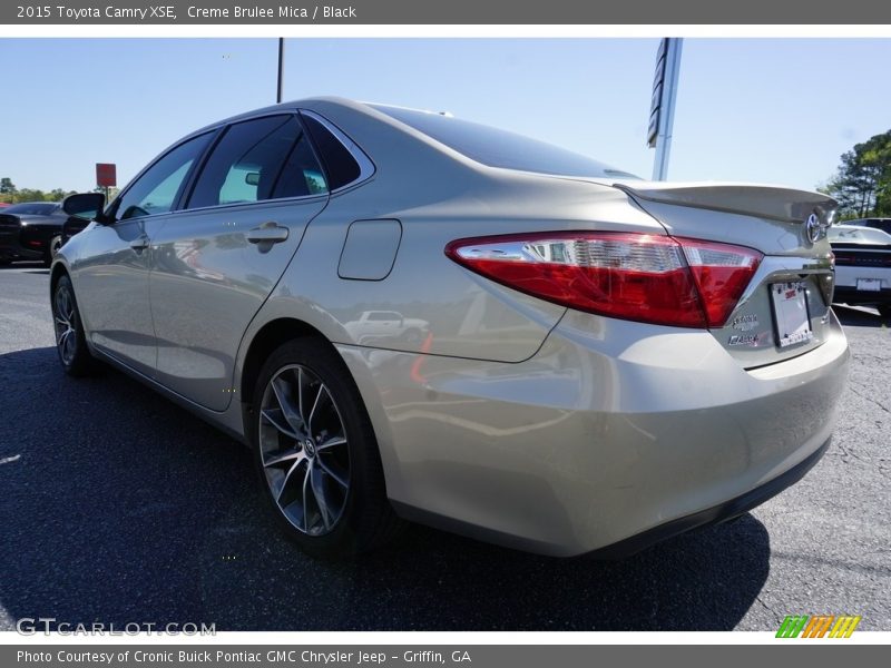 Creme Brulee Mica / Black 2015 Toyota Camry XSE