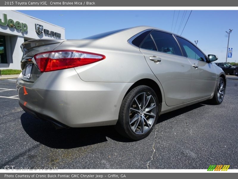Creme Brulee Mica / Black 2015 Toyota Camry XSE