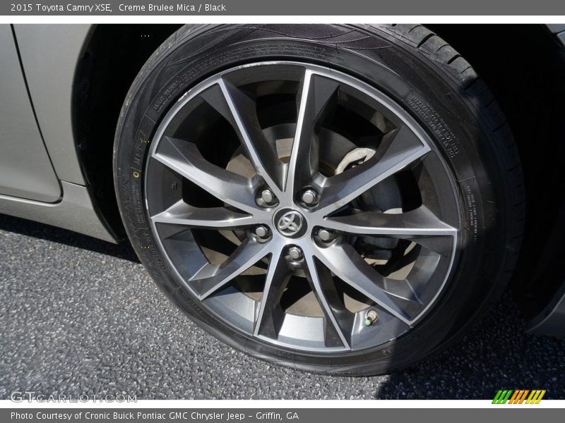 Creme Brulee Mica / Black 2015 Toyota Camry XSE