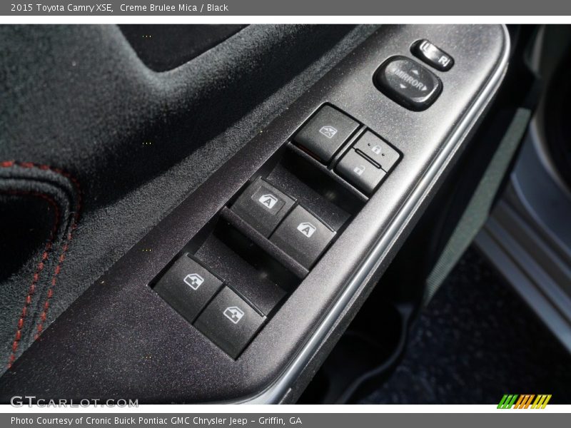 Creme Brulee Mica / Black 2015 Toyota Camry XSE