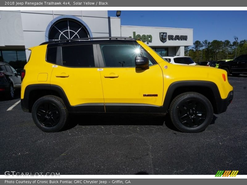 Solar Yellow / Black 2018 Jeep Renegade Trailhawk 4x4