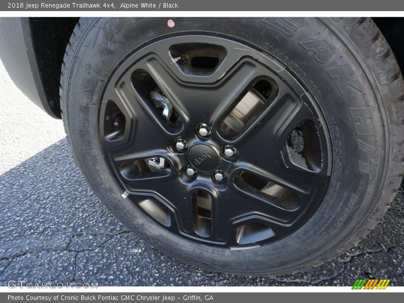 Alpine White / Black 2018 Jeep Renegade Trailhawk 4x4