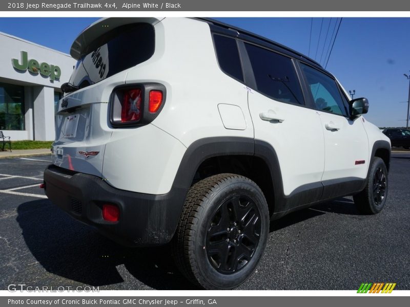 Alpine White / Black 2018 Jeep Renegade Trailhawk 4x4