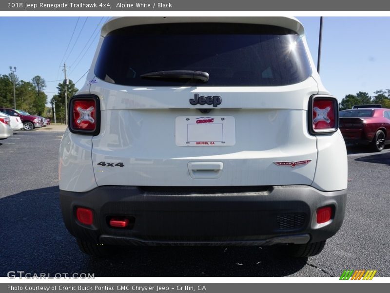 Alpine White / Black 2018 Jeep Renegade Trailhawk 4x4