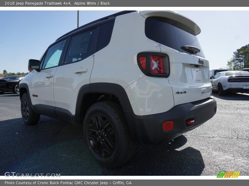 Alpine White / Black 2018 Jeep Renegade Trailhawk 4x4