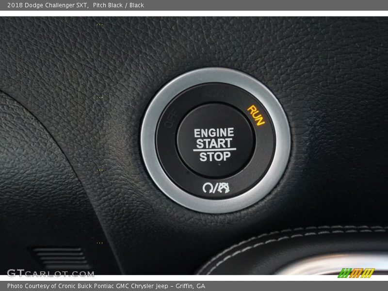 Pitch Black / Black 2018 Dodge Challenger SXT