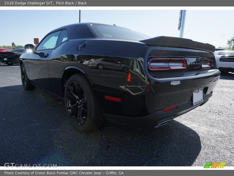 Pitch Black / Black 2018 Dodge Challenger SXT