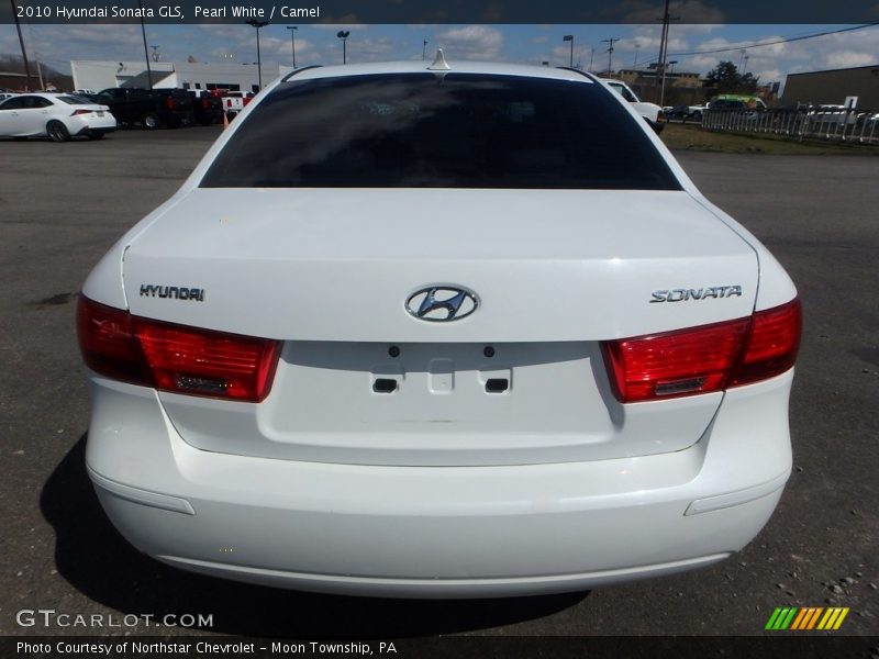 Pearl White / Camel 2010 Hyundai Sonata GLS