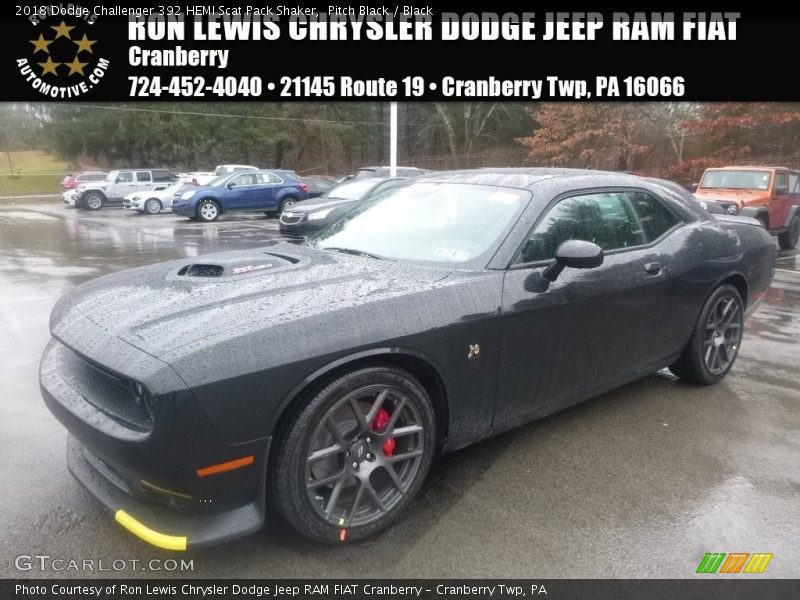 Pitch Black / Black 2018 Dodge Challenger 392 HEMI Scat Pack Shaker