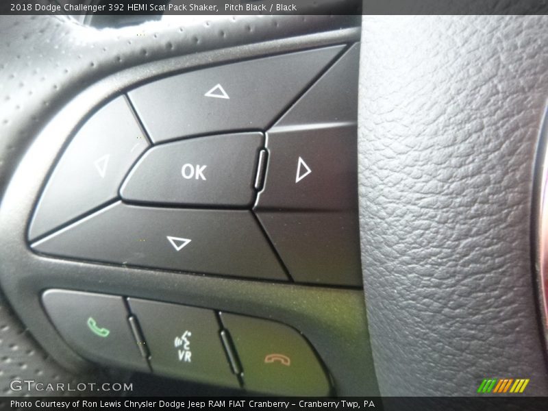 Pitch Black / Black 2018 Dodge Challenger 392 HEMI Scat Pack Shaker