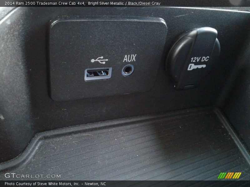 Bright Silver Metallic / Black/Diesel Gray 2014 Ram 2500 Tradesman Crew Cab 4x4