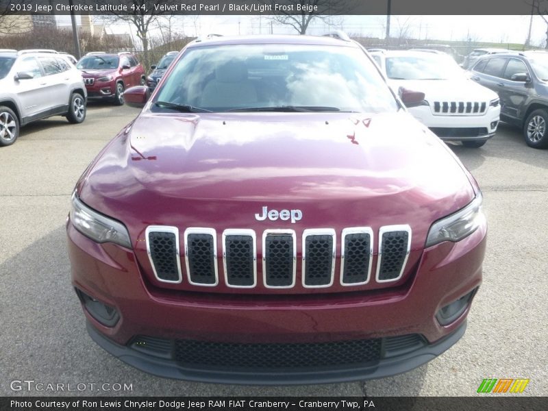 Velvet Red Pearl / Black/Light Frost Beige 2019 Jeep Cherokee Latitude 4x4