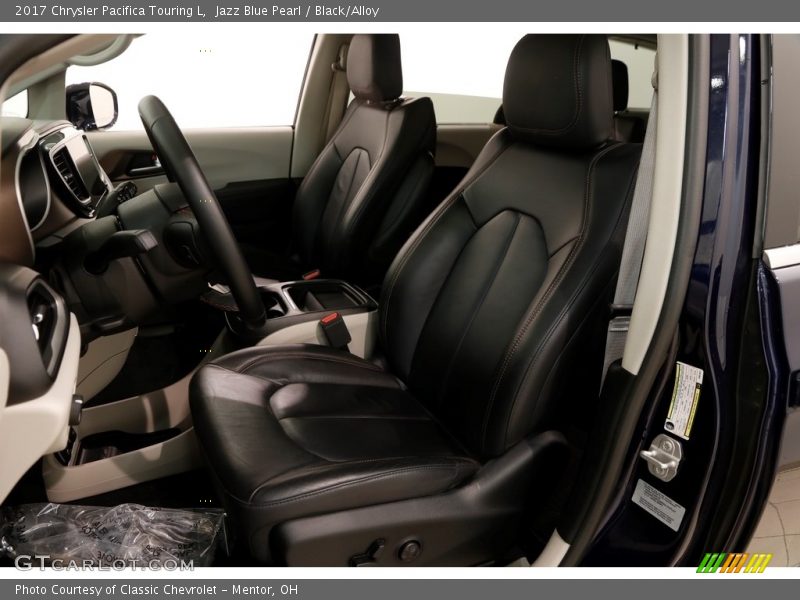 Jazz Blue Pearl / Black/Alloy 2017 Chrysler Pacifica Touring L