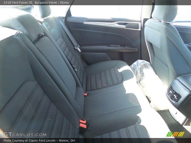 Burgundy Velvet / Ebony 2018 Ford Fusion SE