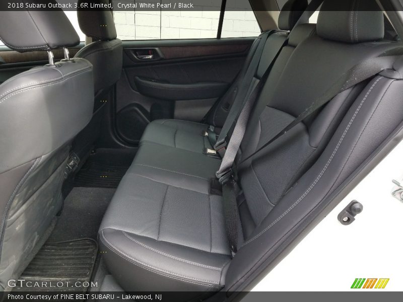 Crystal White Pearl / Black 2018 Subaru Outback 3.6R Limited