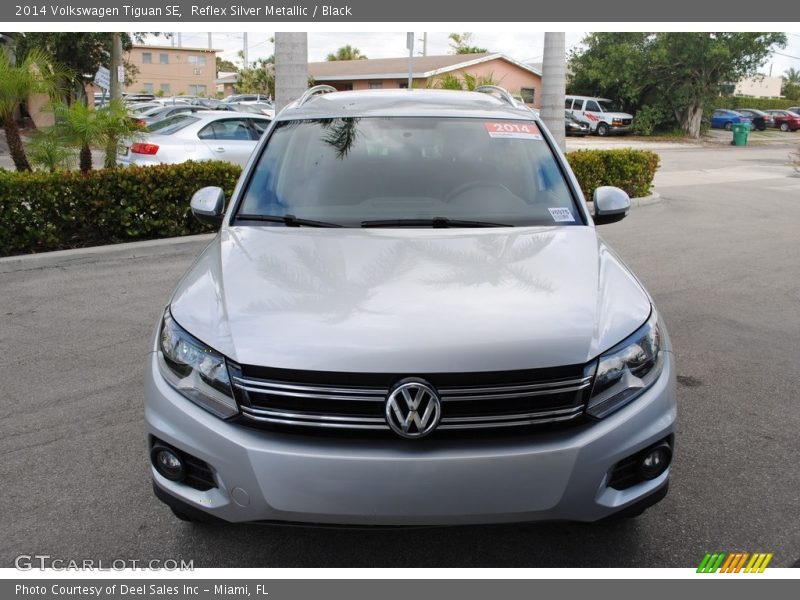 Reflex Silver Metallic / Black 2014 Volkswagen Tiguan SE