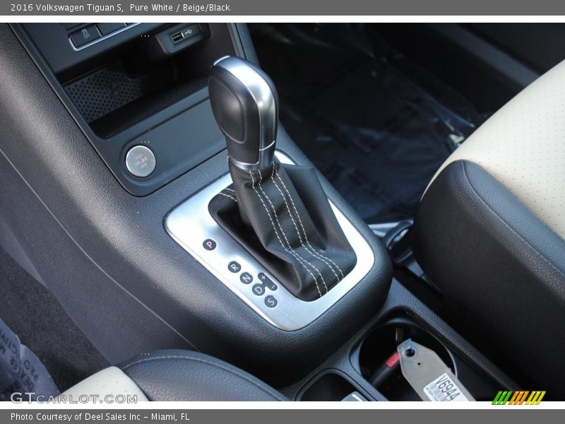 Pure White / Beige/Black 2016 Volkswagen Tiguan S