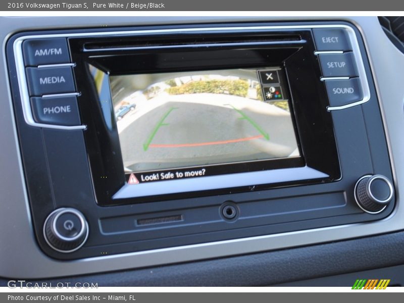 Pure White / Beige/Black 2016 Volkswagen Tiguan S