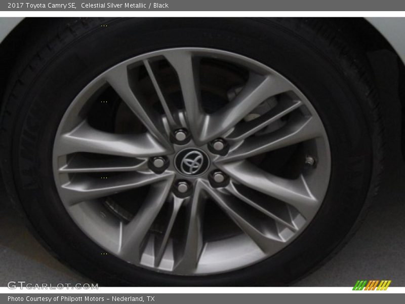 Celestial Silver Metallic / Black 2017 Toyota Camry SE
