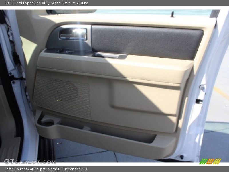 White Platinum / Dune 2017 Ford Expedition XLT
