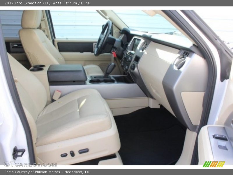 White Platinum / Dune 2017 Ford Expedition XLT