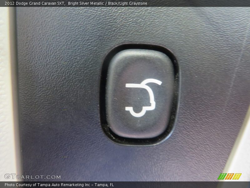 Bright Silver Metallic / Black/Light Graystone 2012 Dodge Grand Caravan SXT