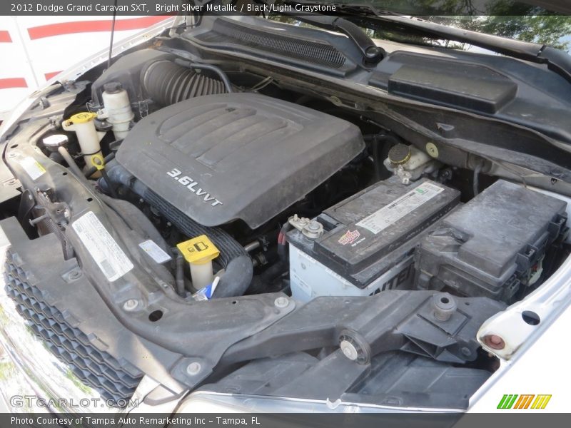 Bright Silver Metallic / Black/Light Graystone 2012 Dodge Grand Caravan SXT